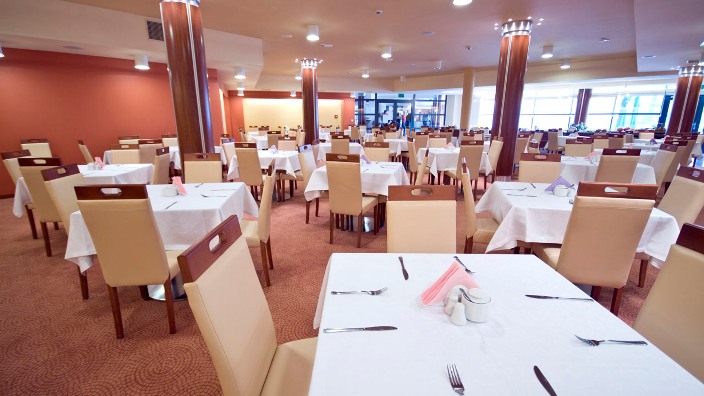 Ikar Plaza - Hotel in Strandnähe mit Wellnessbereich
