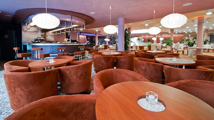 Ikar Plaza - Hotel in Strandnähe mit Wellnessbereich