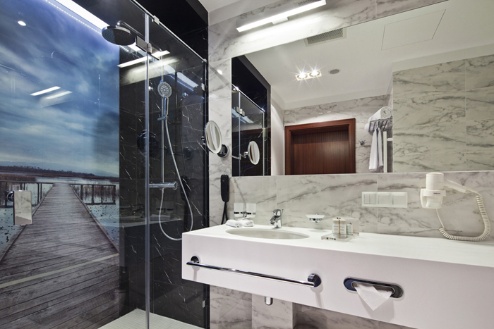 Hotel Mikolajki - Finde ein Zimmer für eine Übernachtung in Mokolajki