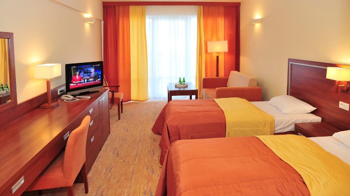 Ikar Plaza - Hotel in Strandnähe mit Wellnessbereich