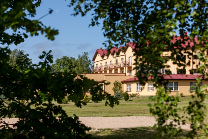 Bursztyn Dabki - Scheuen Sie nicht den Vergleich des Hotels in Neuwasser