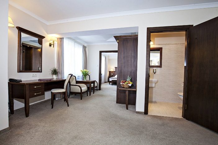 Hotel Lubicz - Kontakt in Ustka (Stolpmünde) und beste Preise