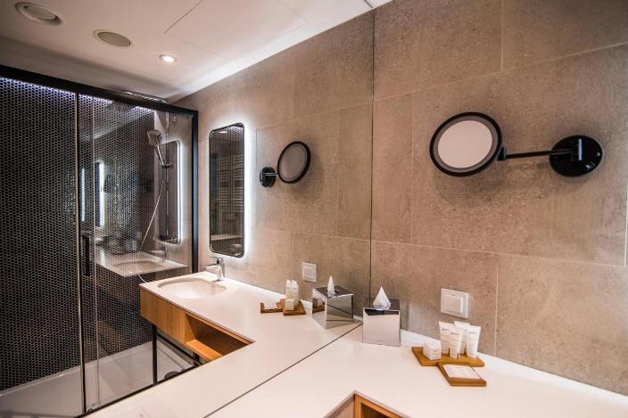 Radisson Resort - bietet modernen Wellnessbereich und Aquapark