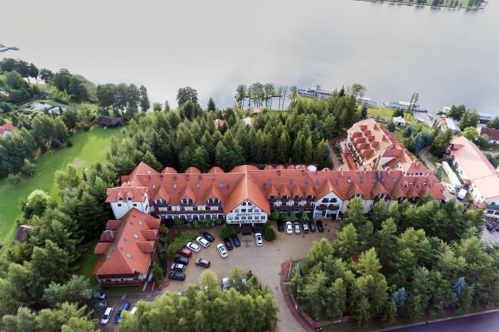 Robert´s Port Lake - Hotel und Zimmer mit Dusche und WC in Mikolajki