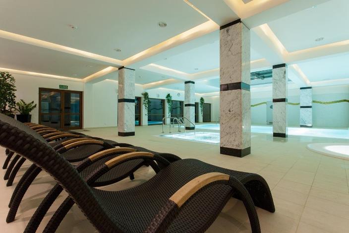 Robert´s Port Lake - Hotel und Zimmer mit Dusche und WC in Mikolajki
