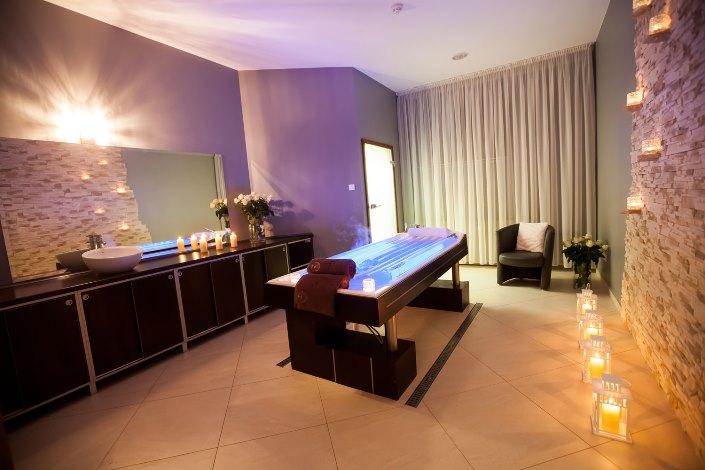 Robert´s Port Lake - Hotel und Zimmer mit Dusche und WC in Mikolajki