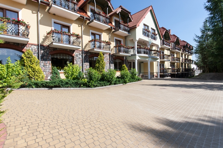 Robert´s Port Lake - Hotel und Zimmer mit Dusche und WC in Mikolajki
