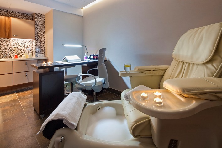 Hotel Mikolajki - Finde ein Zimmer für eine Übernachtung in Mokolajki