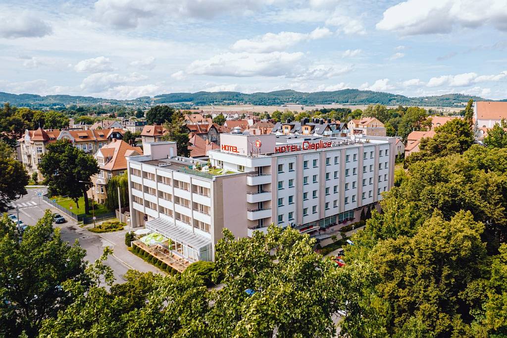 Cieplice Medi & Spa - im Zentrum vom Hirschberger Tal