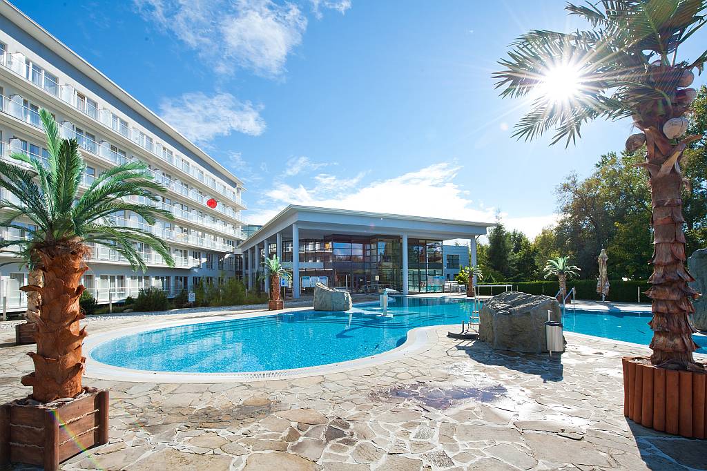 Ikar Plaza - Beliebtes Hotel in Kolberg mit sehr guten Preisen