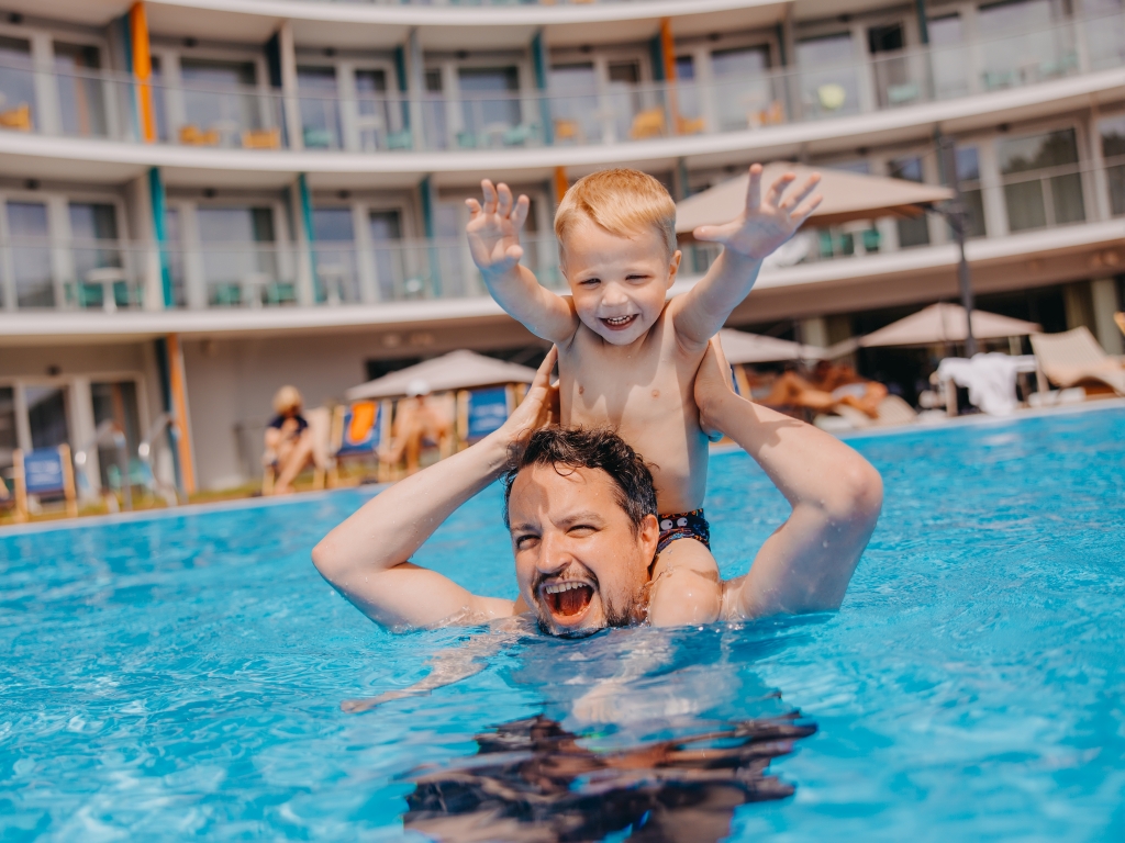 Linea Mare - 5 Sterne Strandhotel mit Pool & Spa